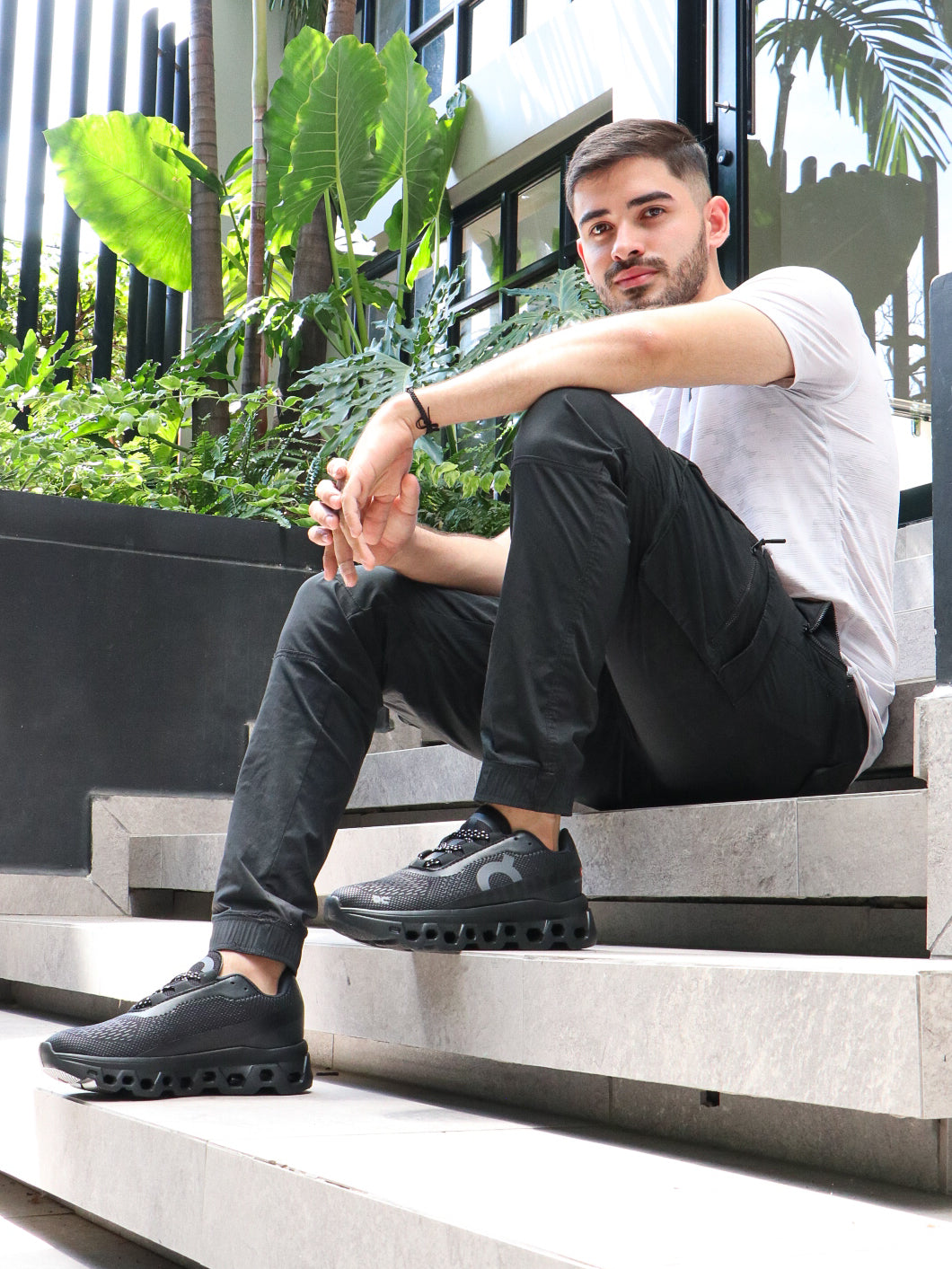 ON Cloudmonster: Potencia, Comodidad y Estilo en Cada Paso