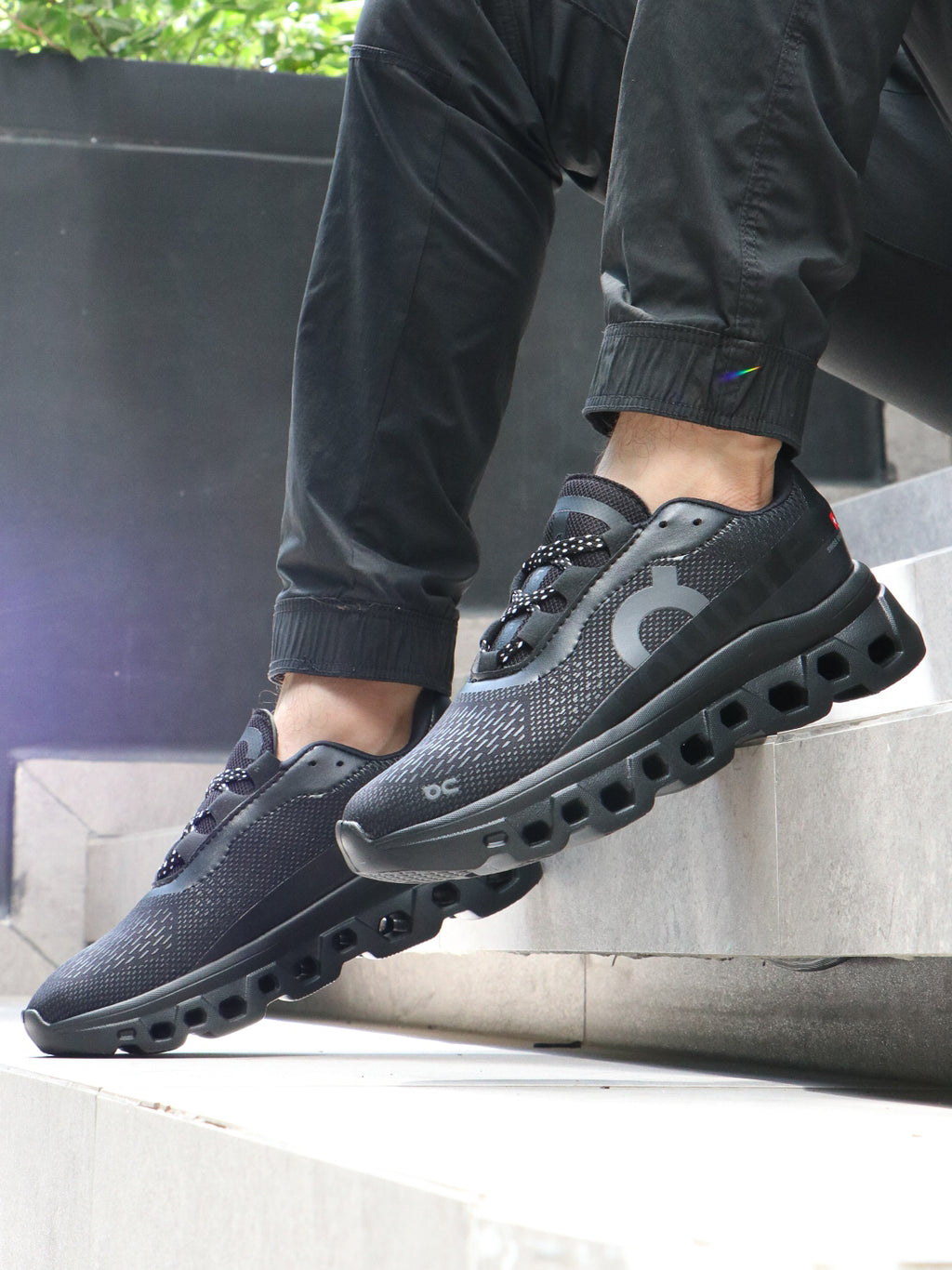 ON Cloudmonster: Potencia, Comodidad y Estilo en Cada Paso